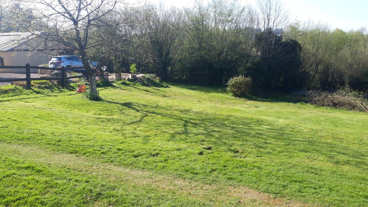 ホテル Le Petit Bois Normand Champ-du-Boult エクステリア 写真