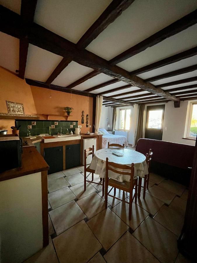 ホテル Le Petit Bois Normand Champ-du-Boult エクステリア 写真